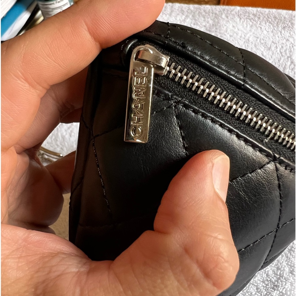Chanel Uniform belt quilted bag. Calfskin leather. Made in Italy. Without belt